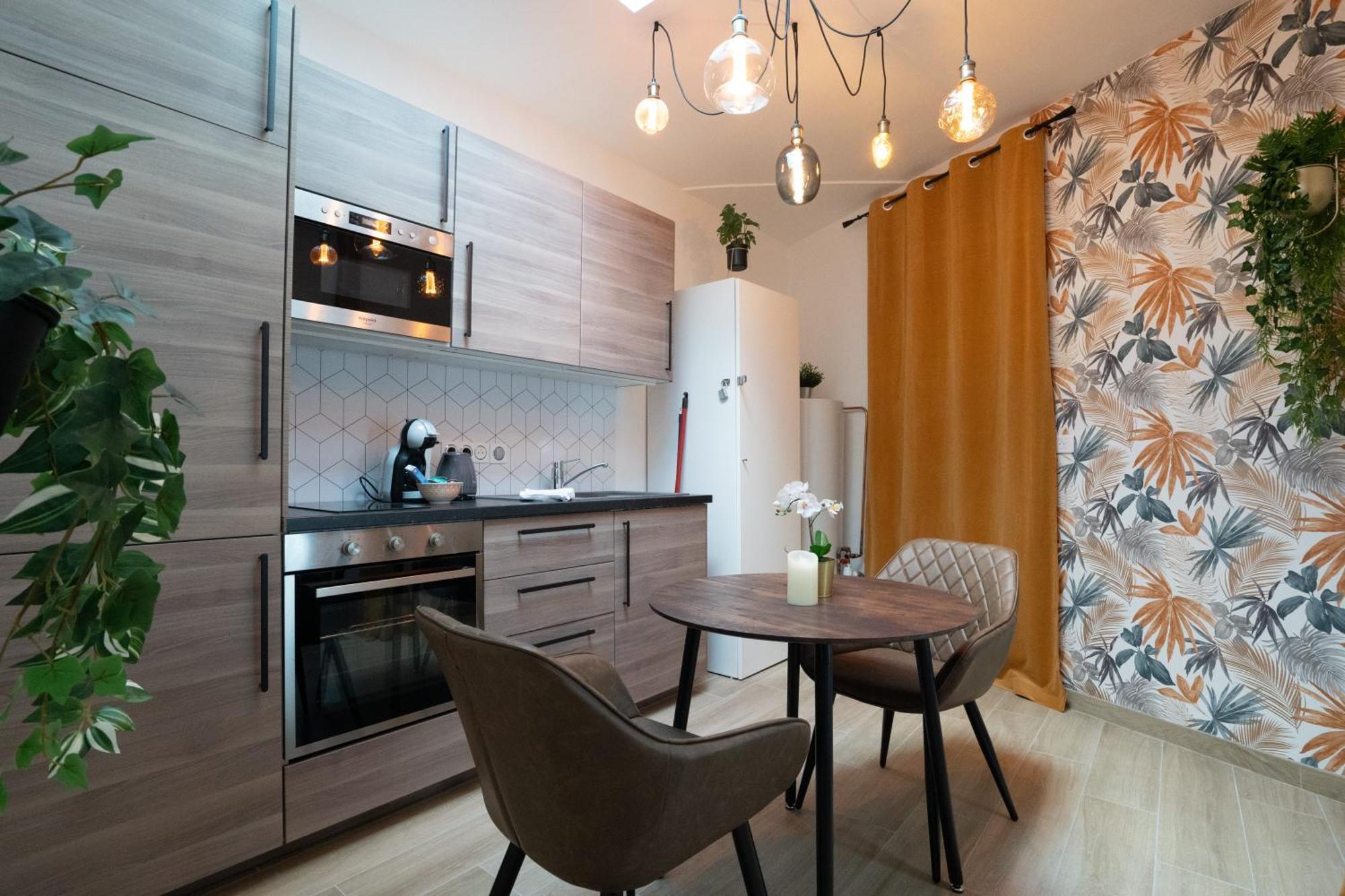 L'Escale Balneo'Romantique - Loveroom - Jacuzzi & Petit Dejeuner Вилье-сюр-Марн Экстерьер фото
